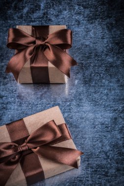 Vintage hediye kutuları sarılmış