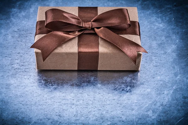 Confezioni regalo confezionate con nastro marrone — Foto Stock