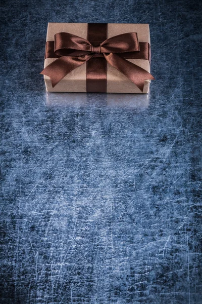 Caja de regalo envuelta —  Fotos de Stock
