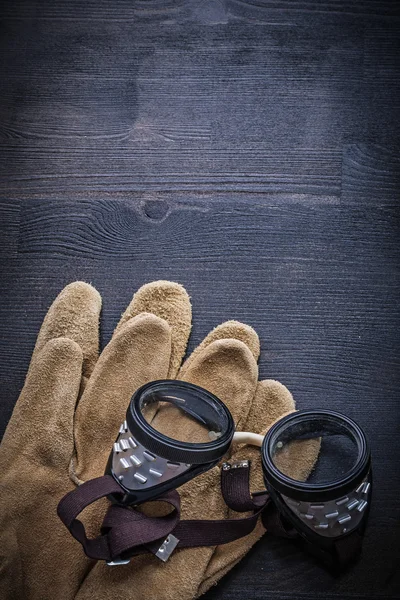 Gros plan sur les gants et les lunettes — Photo