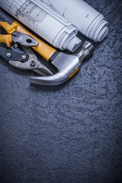 Construction drawings and claw hammer — Stock Photo, Image