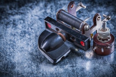 Elektrik direnç ve açma/kapatma düğmesi