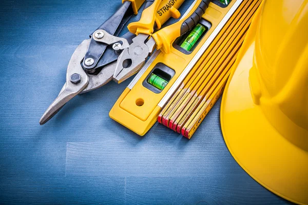 Tangen steel cutter en hard hat — Stockfoto