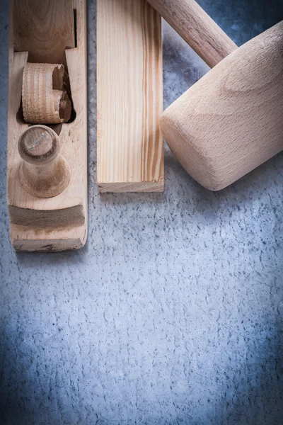 木制的剃须平面锤螺柱 — 图库照片