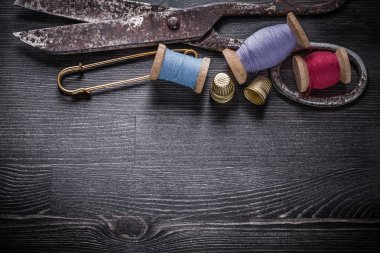 Dikiş öğeler kümesi.