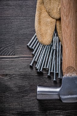 İnşaat çivileri, pençe çekiç