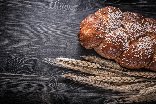 Laib Brot und Roggen — Stockfoto
