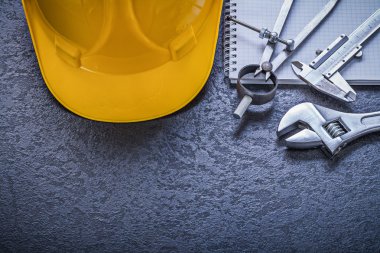 Defter, kask, pusula Çizim oluşturma