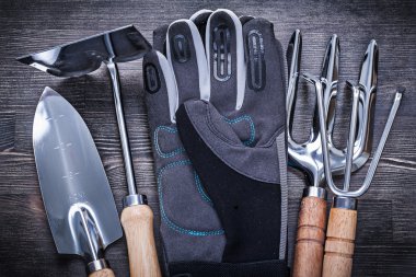 Spade, Bahçesi komisyon, mala çatal