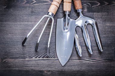 Paslanmaz kürek, komisyon, mala çatal