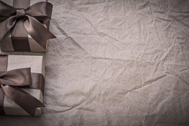 Kağıt ambalaj üzerinde mevcut kutuları