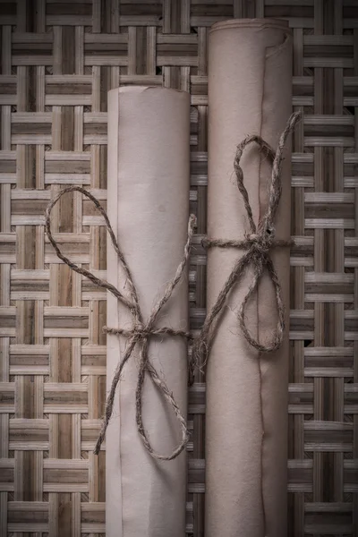Винтажные свитки бумаги — стоковое фото