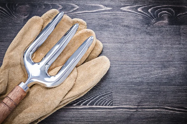 Tenedor de paleta y guantes de seguridad de cuero — Foto de Stock