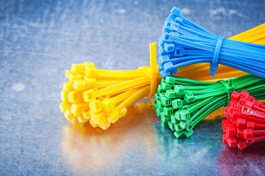 Çok renkli plastik ZIP kablo bağları