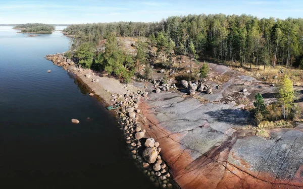 Eiland Baai Van Vyborg Uitzicht Schone Noordelijke Natuur Prachtige Rotsen — Stockfoto