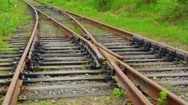 Eski mekanik paslı demiryolu anahtarı