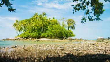 Tayland Low Tide Küçük Tropikal Adası. Asya