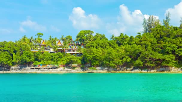 Luxury Beach Resort escondido entre as árvores — Vídeo de Stock