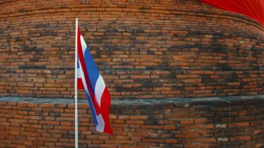 Ayutthaya vatansever bir sunuda Tayland ulusal bayrak