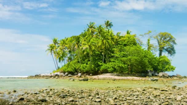 Winzige tropische Insel in Thailand. Asien — Stockvideo