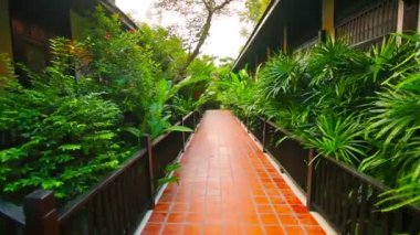 Döşenir. Açık geçit Sukhothai yakınındaki bir tatil. Tayland