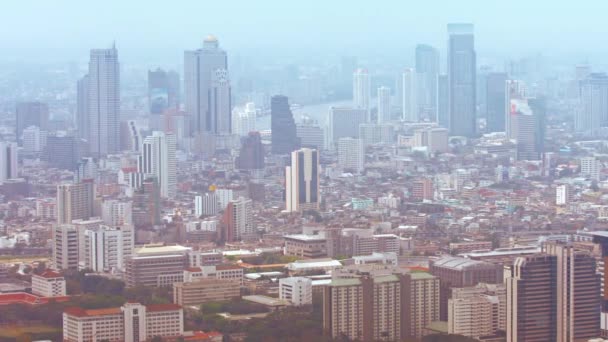 Skyline van Downtown Bangkok. Thailand met veel hoogbouw gebouwen — Stockvideo