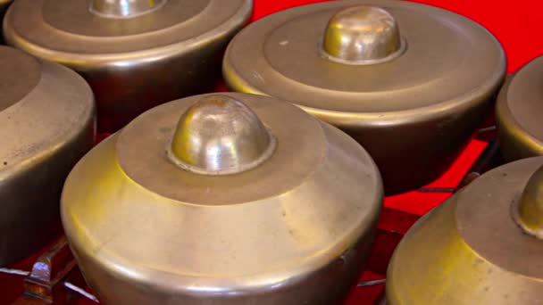 Gong Chimes. Traditionnel. Instruments folkloriques d'Asie du Sud-Est — Video