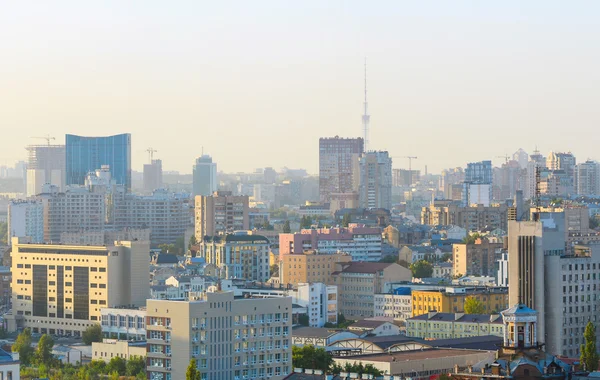 Kiev paisaje urbano al atardecer, Ucrania —  Fotos de Stock