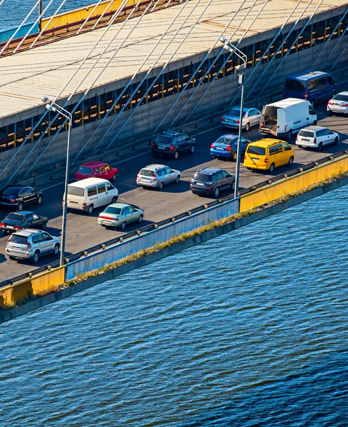 Trafikstockning på bro — Stockfoto