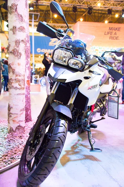 BMW GS motocicleta em motorshow — Fotografia de Stock