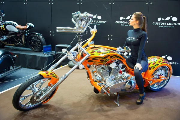 Motocicleta personalizada en moto show — Foto de Stock