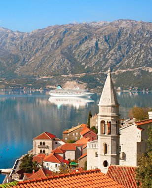 Perast town and cruise liner  clipart