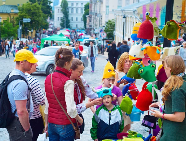 Pouliční trh na Ondřeje sestup — Stock fotografie