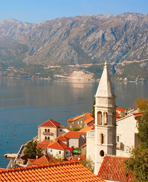 Perast 在海滨老建筑 — 图库照片