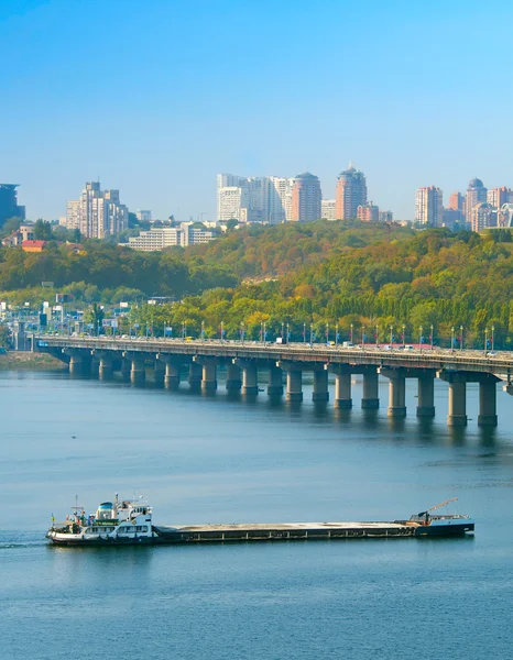 Kijów rzeka transport — Zdjęcie stockowe