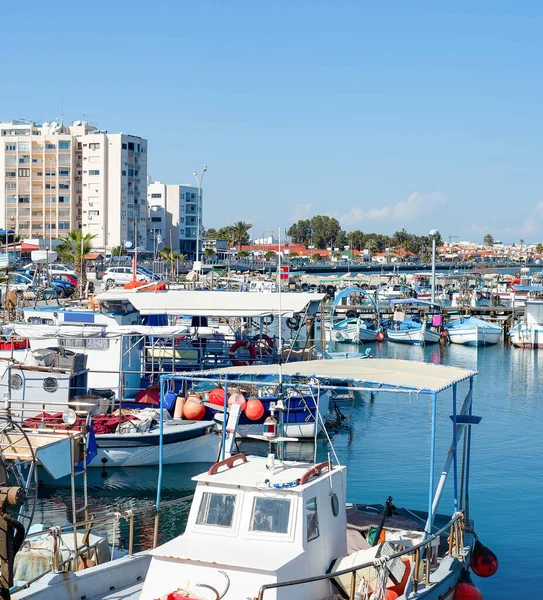 Marina Met Jachten Stadsgezicht Van Larnaca Met Appartementen Aan Het — Stockfoto