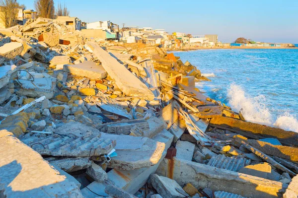 Brutna Övergivna Hus Vid Havet Iljitjevsk Ukraina — Stockfoto