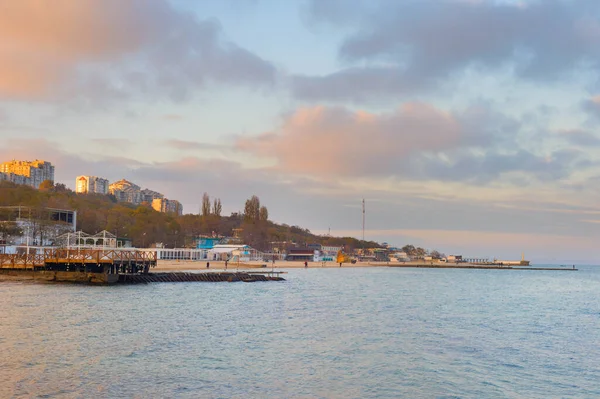 Zwarte Zee Stranden Modern Gebouw Aan Zee Bij Zonsondergang Odessa — Stockfoto