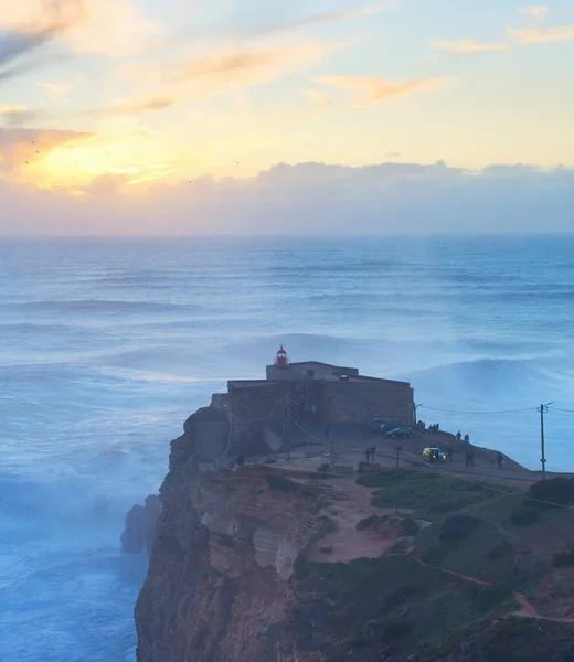 Slavný Nacistický Maják Při Západu Slunce Nazare Portugalsko — Stock fotografie