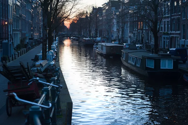 Сутінки в Амстердамі — стокове фото