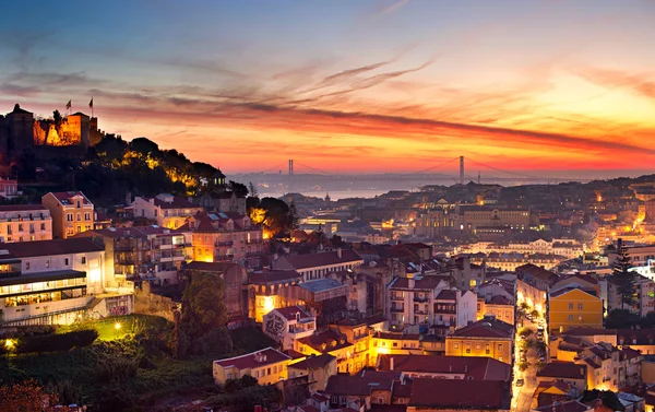 Lisszabon-gyönyörű naplemente — Stock Fotó