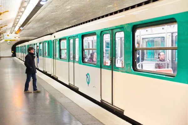 Metro station in Paris — Stock Photo, Image