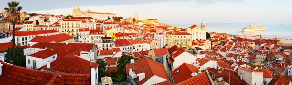 Lizbon Old Town panorama — Stok fotoğraf