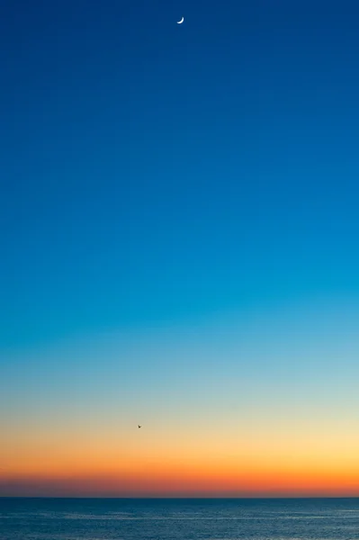 シンプルな海の夕日 — ストック写真