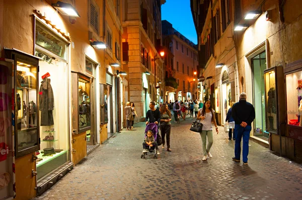 Rua roma à noite — Fotografia de Stock