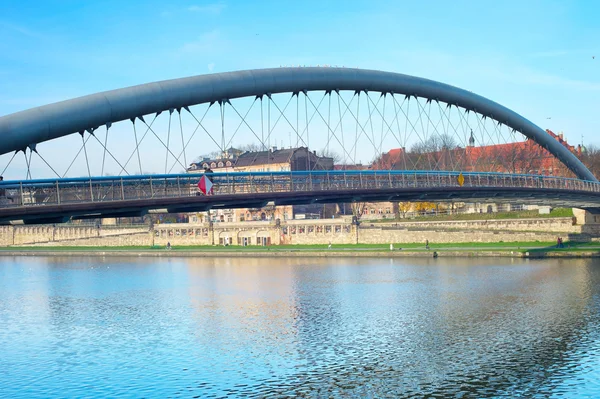 Footbridge across the Wisla river. Krakow — Stock Photo, Image