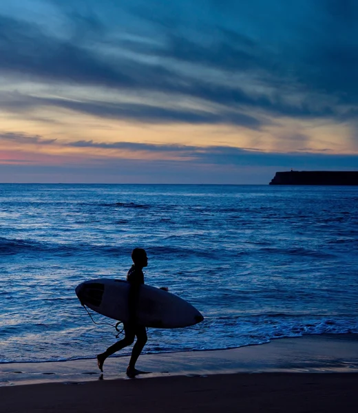 Surfer silhouette, Portugal — Stock Photo, Image