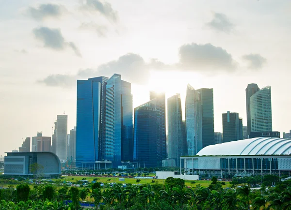 Centro de Singapura ao pôr do sol — Fotografia de Stock