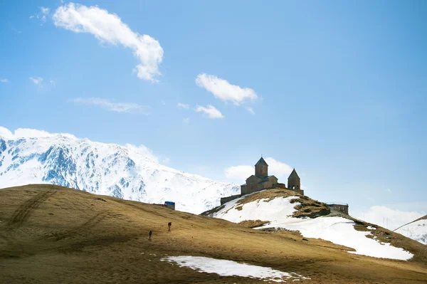 Holy Trinity Church near Stepantsminda village — ストック写真