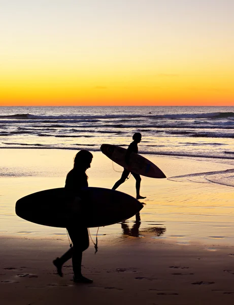 Surfers on beach, Portugal — Stock Photo, Image